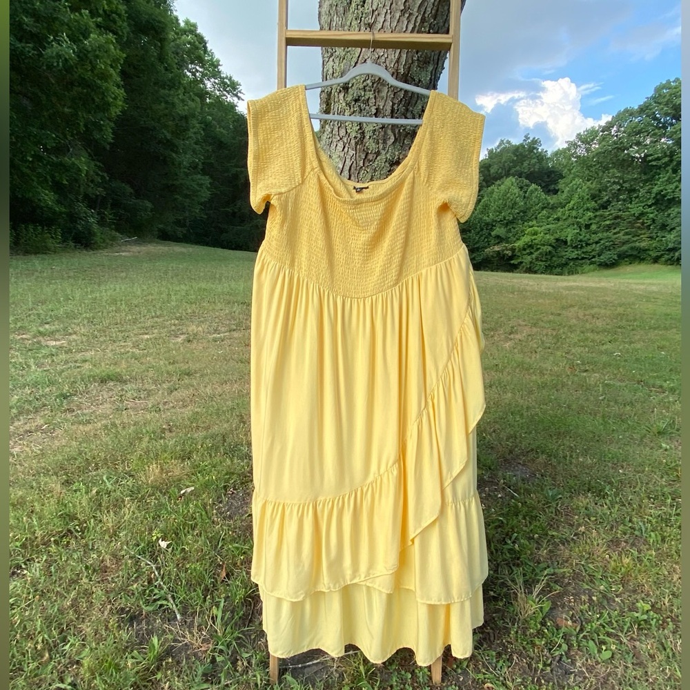 TORRID Maxi Challis Off Shoulder Smocked Tulip Hem Sundress - 6X Pastel Yellow